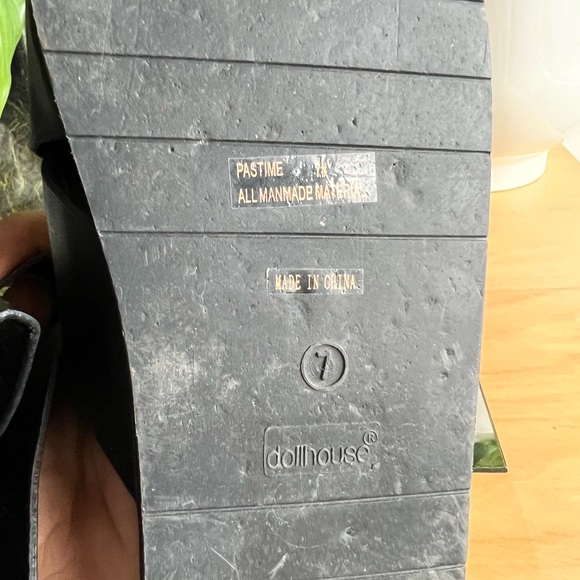 Black slides - Picture 3 of 3